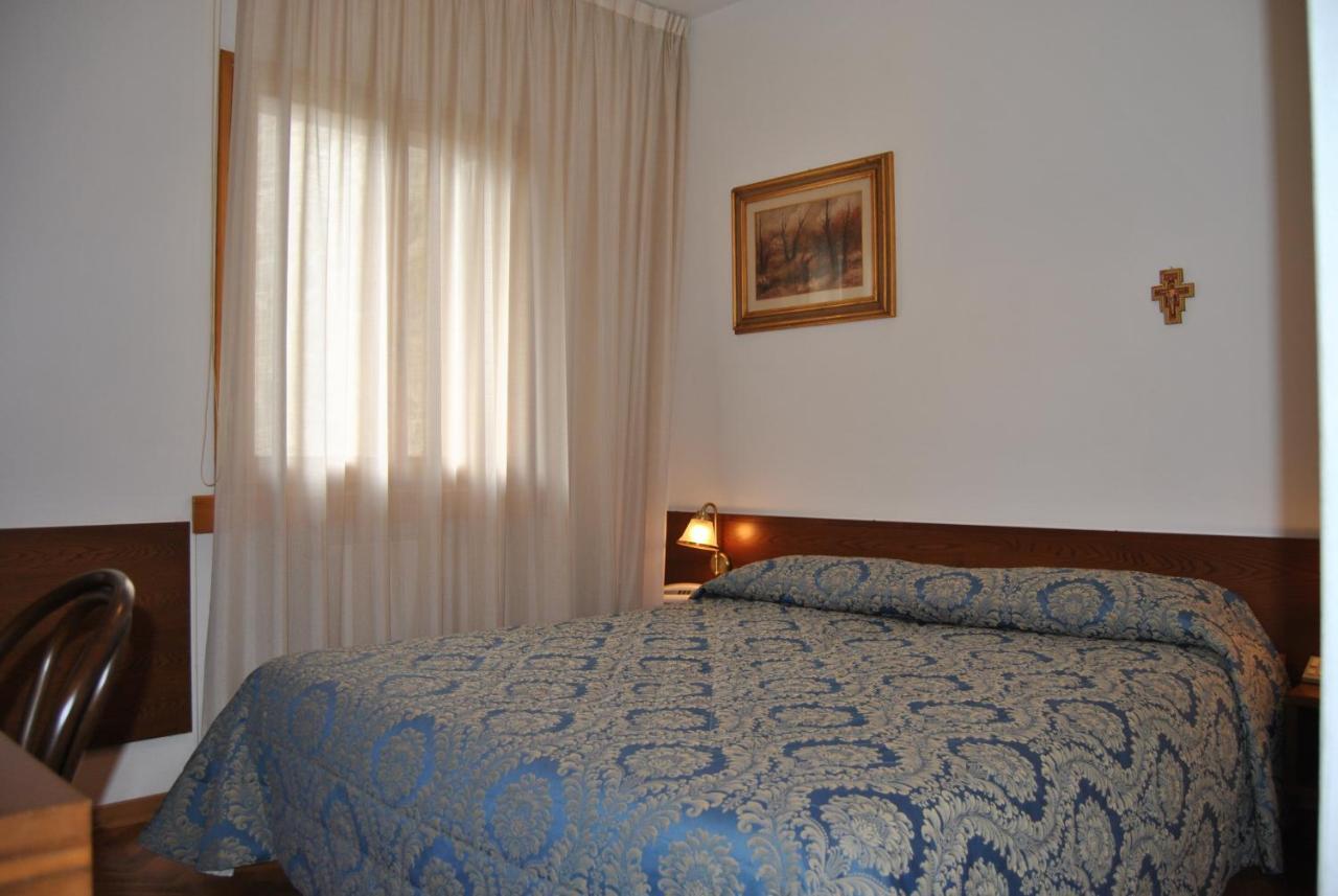 Hotel Archimede Реджелло Номер фото